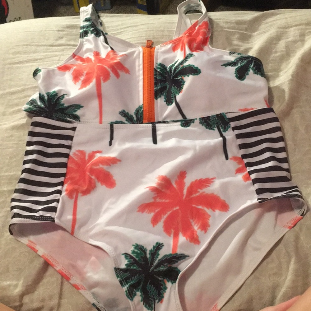 Two piece bikini set.